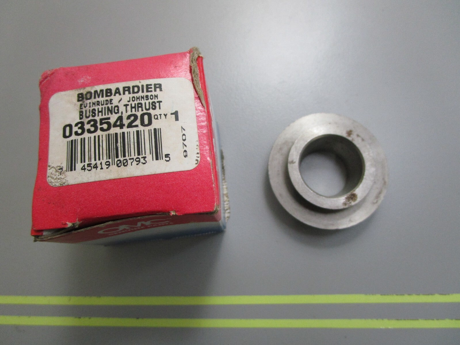 *NEW OEM* 0810 OMC Johnson Evinrude Thrust Bushing 335420 0335420