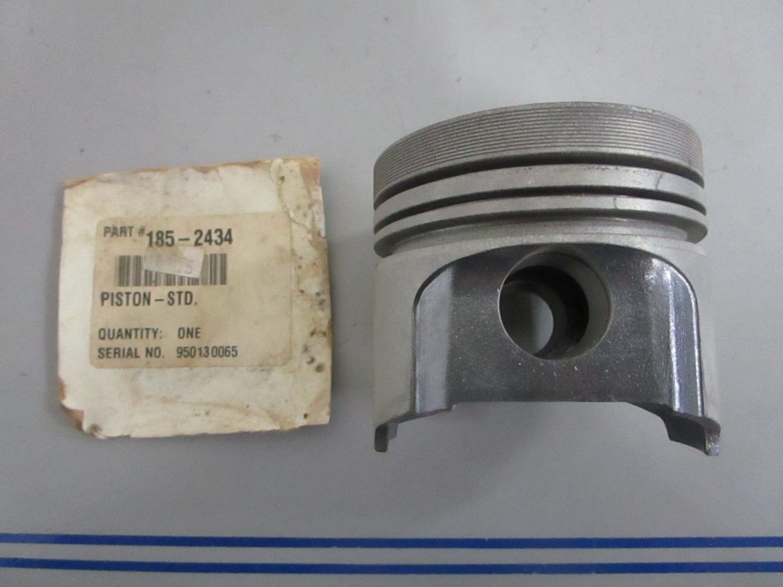 NEW OEM 185-2434 Onan Piston 0820