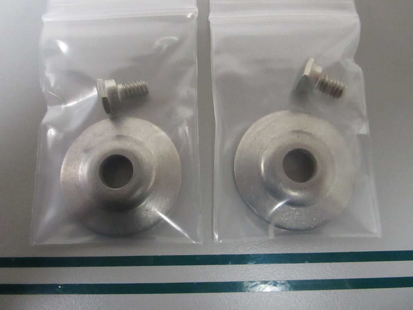 NEW OEM 434757 0434757 OMC Johnson Evinrude Plate & Screw Set 0810