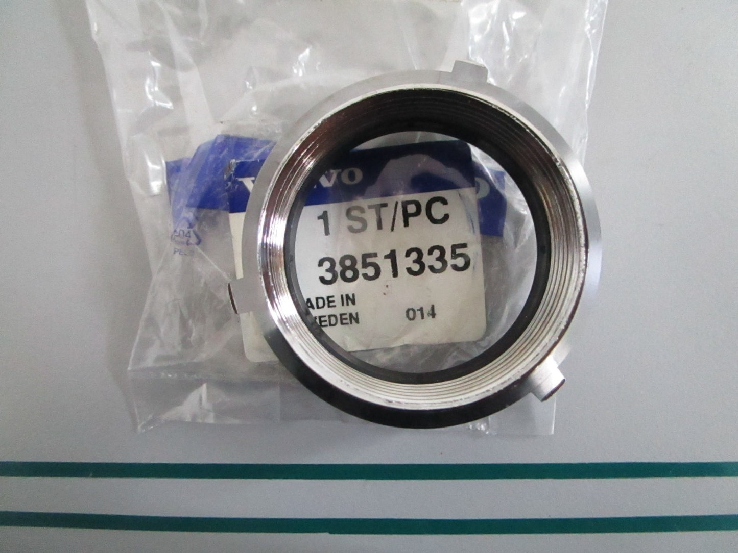 NEW OEM 3851335 Volvo Penta Propeller Nut 0820
