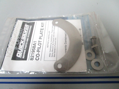 *NEW OEM* 0810 Mercury Quicksilver Plate Kit 821958A 1