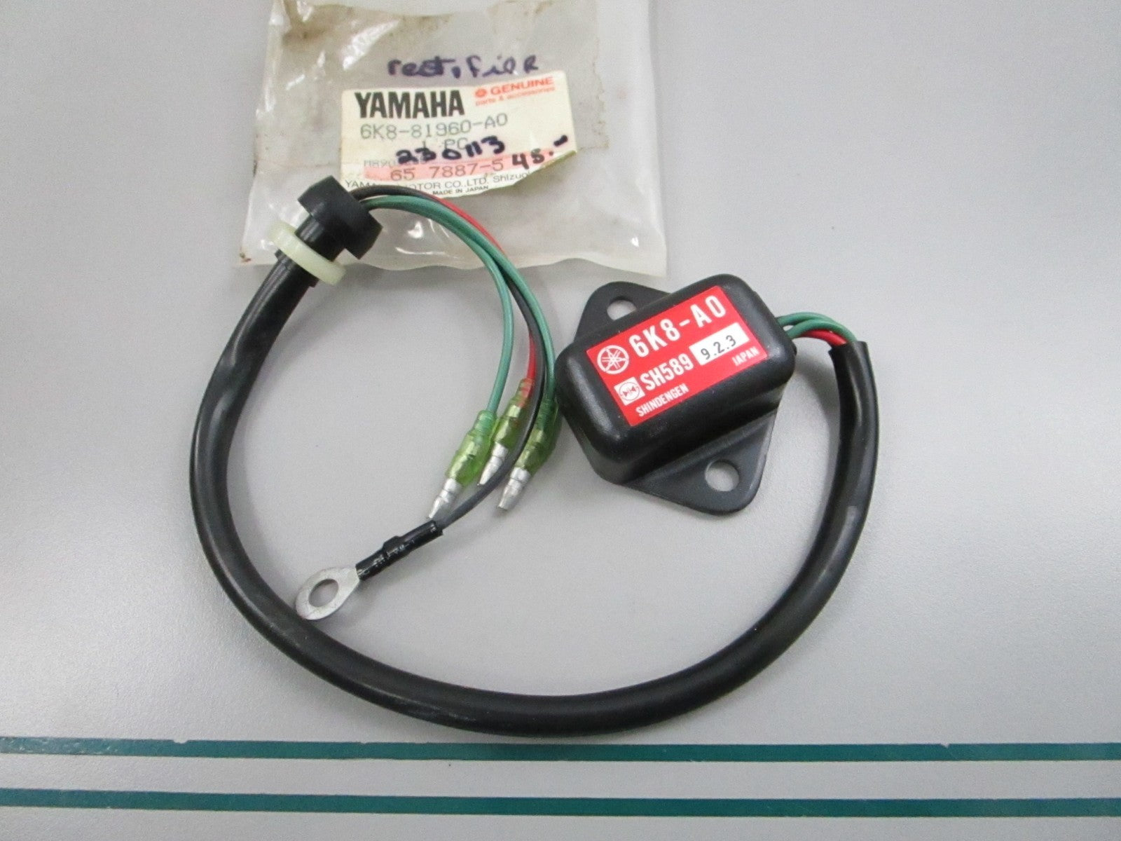 NEW OEM 6K8-81960-A0-00 Yamaha Voltage Regulator 0810