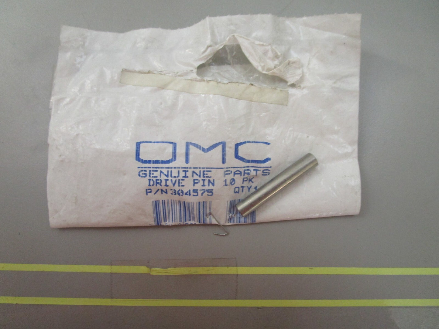 *NEW OEM* 0810 OMC Johnson Evinrude Drive Pin 304575 0304575