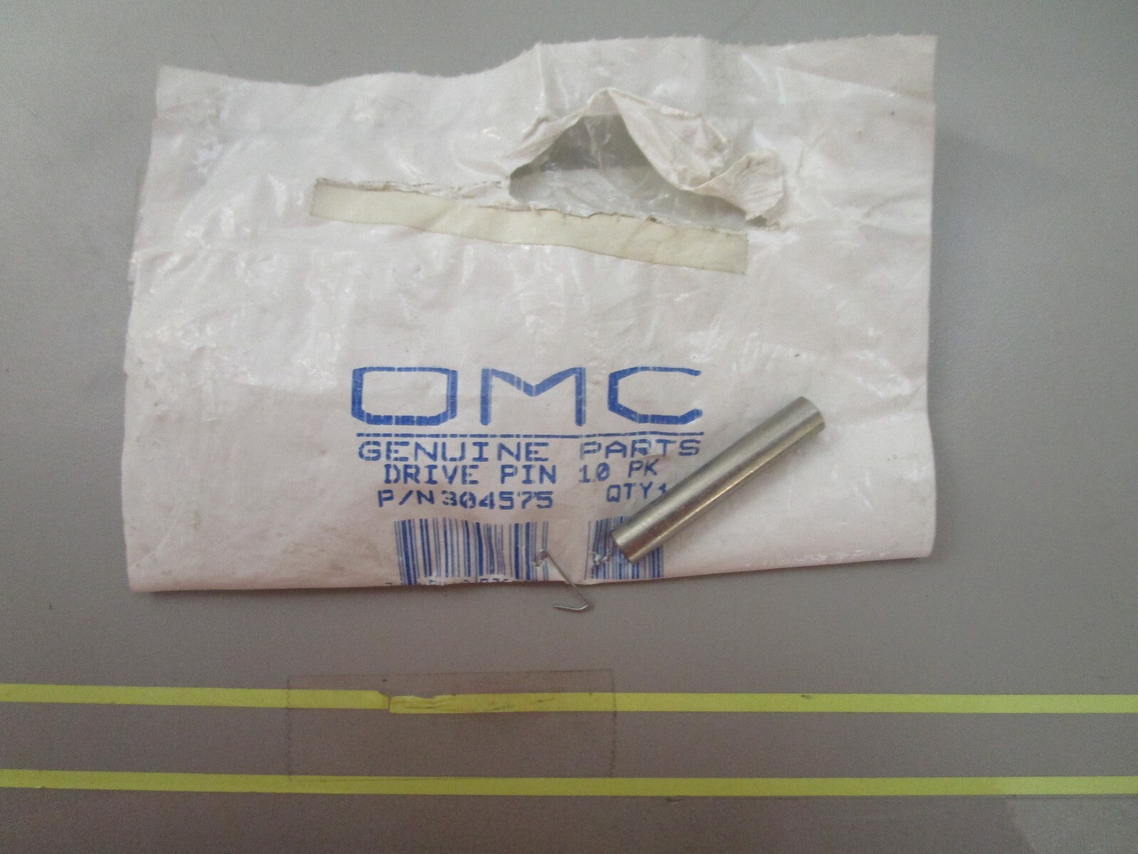 *NEW OEM* 0810 OMC Johnson Evinrude Drive Pin 304575 0304575