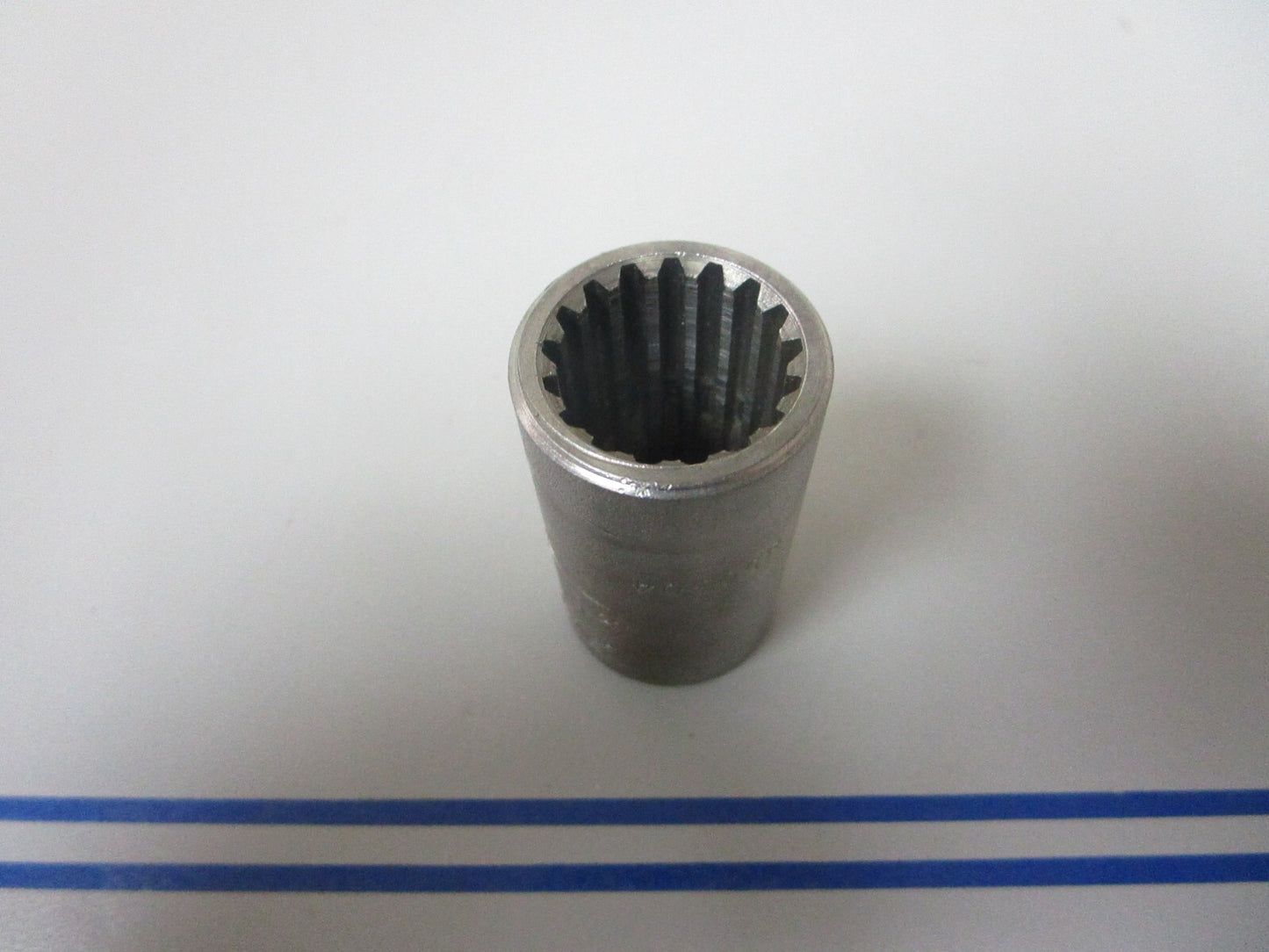 *NEW OEM* 0810 Volvo Penta Splined Sleeve 850304