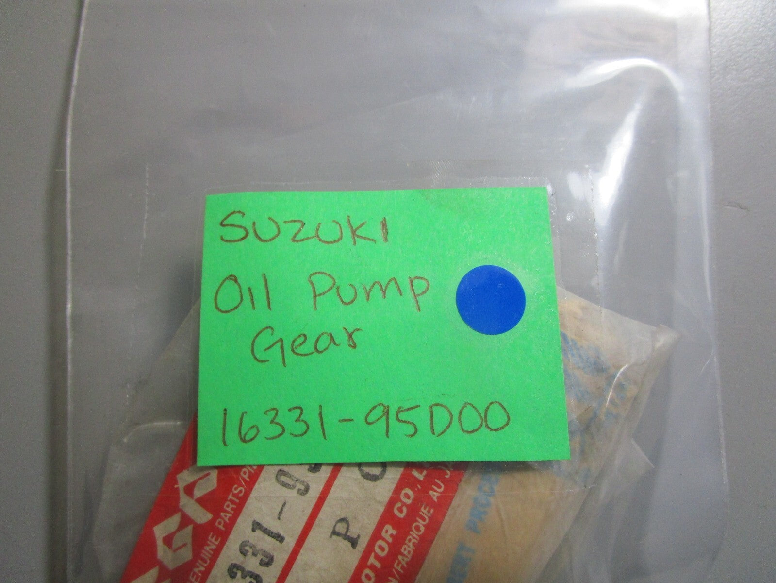 *NEW OEM* 0810 Suzuki Oil Pump Gear 16331-95D00