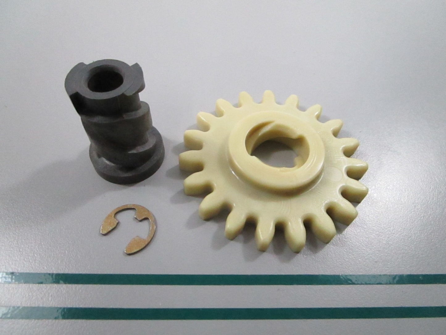 NEW OEM 494146 Briggs & Stratton Starter Gear 0810
