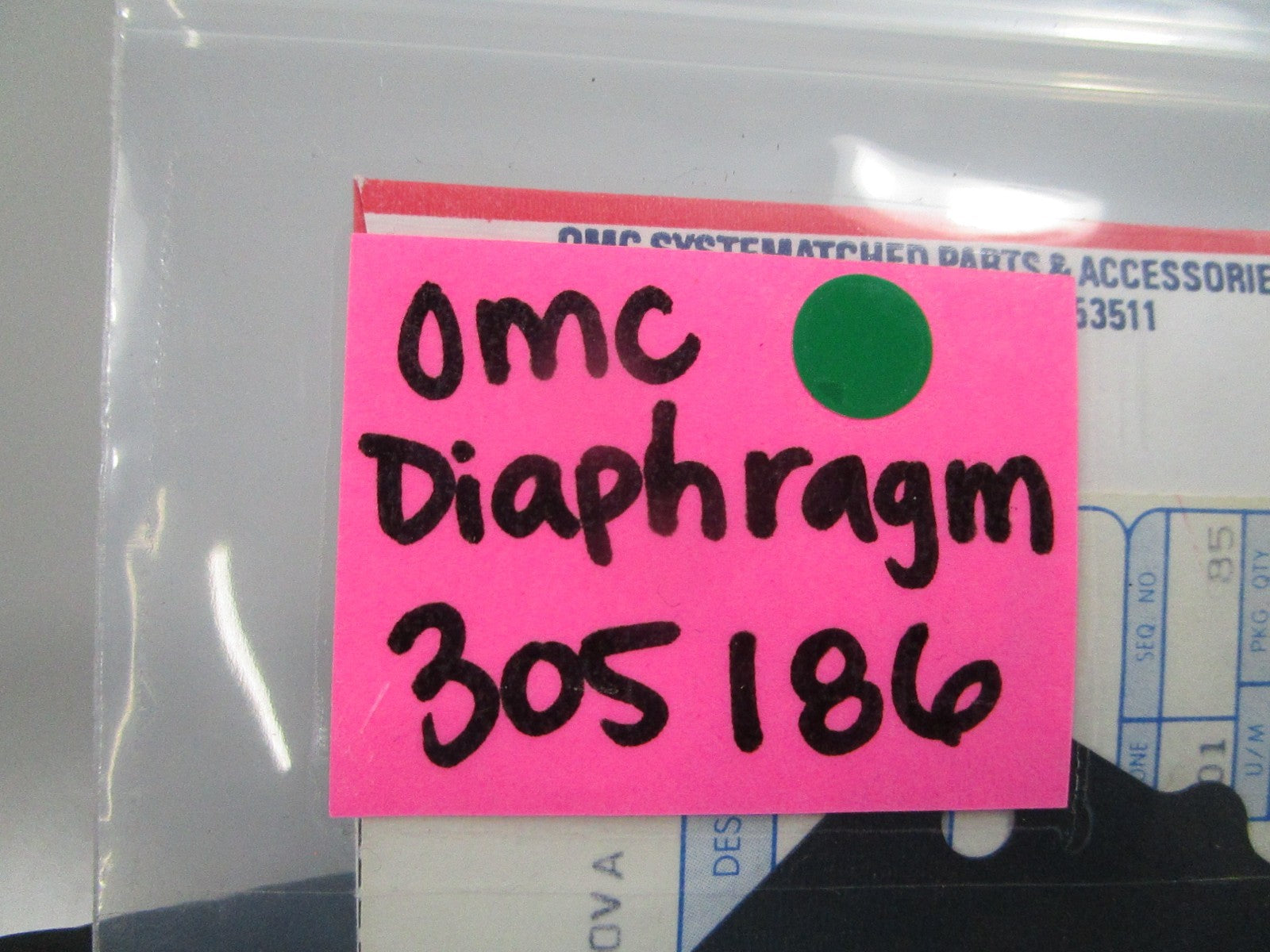 NEW OEM 305186 0305186 OMC Johnson Evinrude Diaphragm 0810