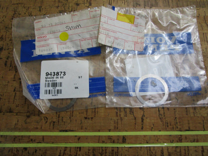 *NEW OEM* (LOT OF 2) 0810 Volvo Penta Shim 943873