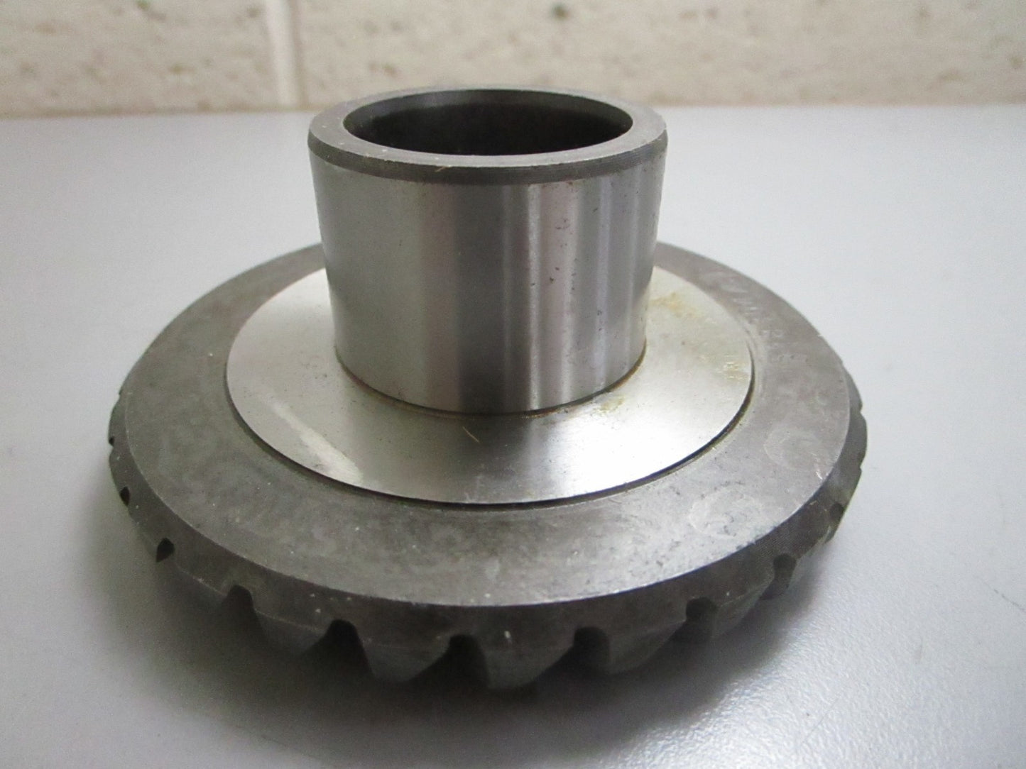 *NEW OEM* 0820 OMC Johnson Evinrude 29T Reverse Gear 318304 0318304