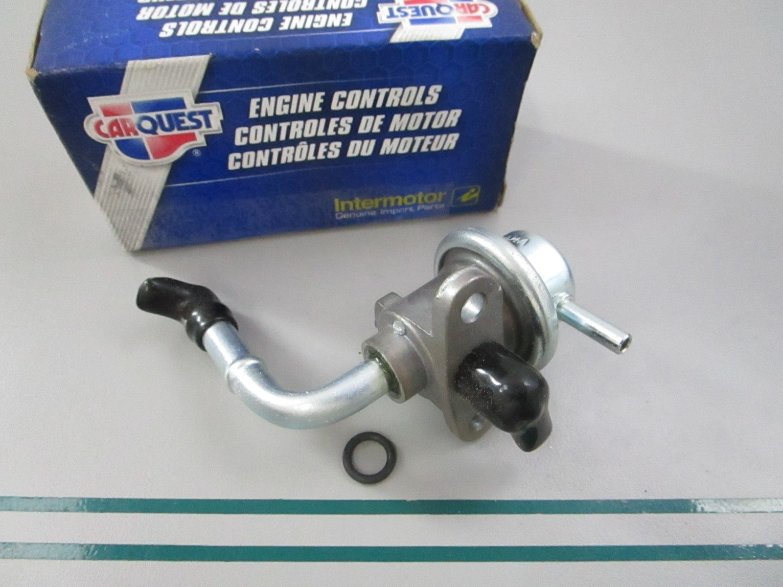 NEW 23027 Intermotor CarQuest Regulator 0810