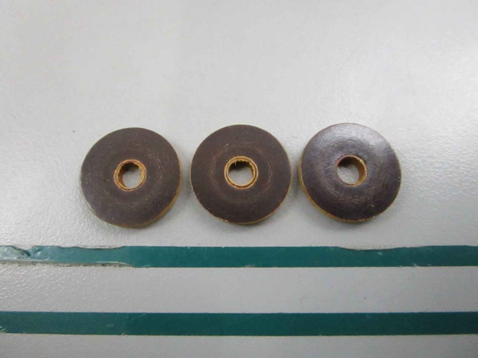 NEW OEM (LOT OF 3) 510398 0510398 OMC Johnson Evinrude Insulator 0810