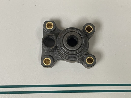 NEW OEM 388289 Johnson Evinrude Water Pump Impeller Housing 0670