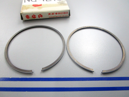 NEW OEM 12140-93113 Suzuki 2 Piston Ring Set 0810