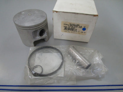 *NEW OEM* 0810 Mercury Quicksilver Piston Assembly Port 700-8787571A2