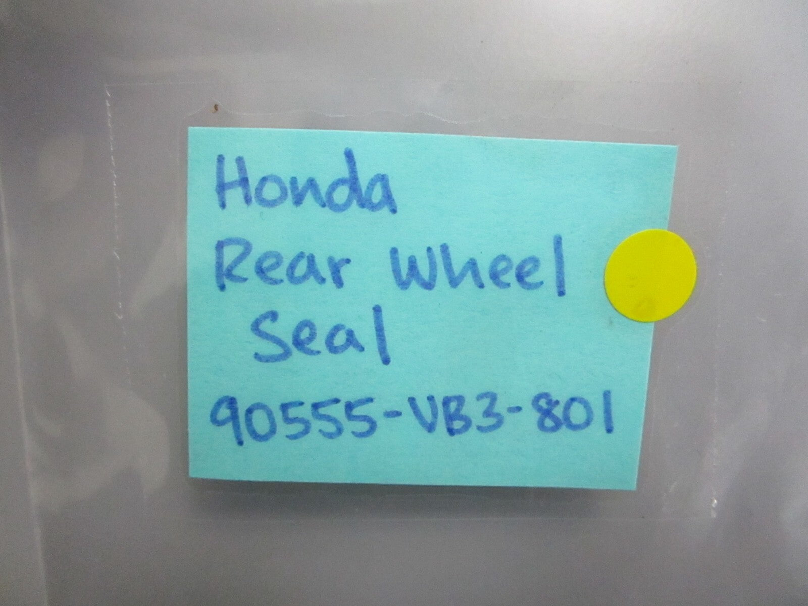 *NEW OEM* 0810 Honda Rear Wheel Seal 90555-VB3-801