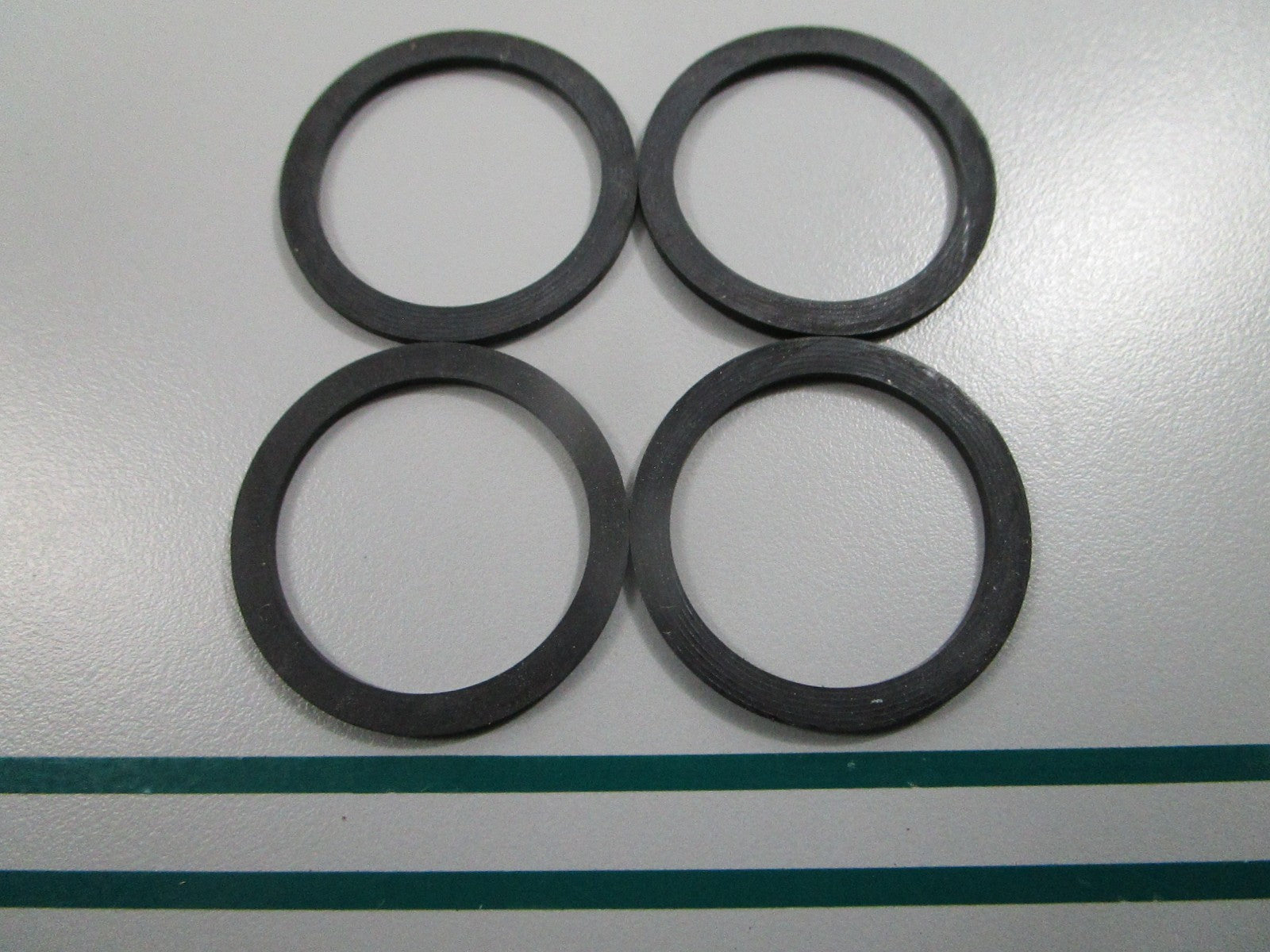 NEW OEM (LOT OF 4) 302675 0302675 OMC Johnson Evinrude Gasket 0810