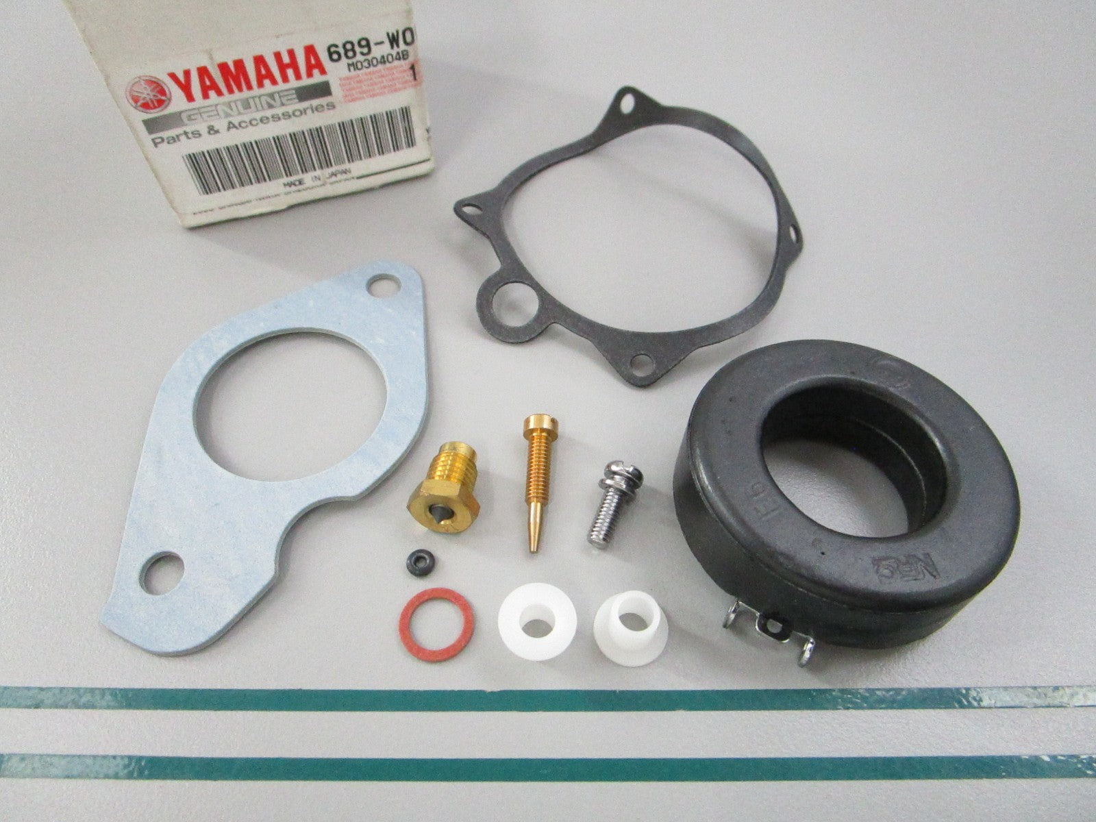 NEW OEM 689-W0093-02-00 Yamaha Carburetor Set 0810