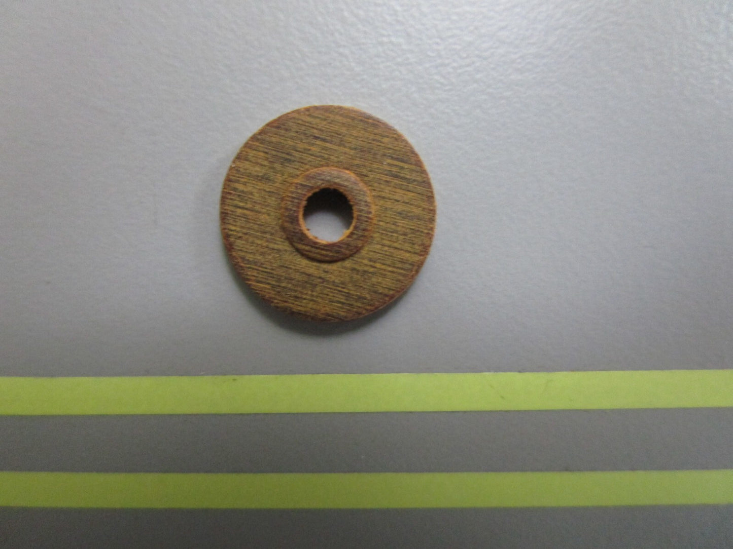 *NEW OEM* 0810 OMC Johnson Evinrude Insulator 510398 0510398