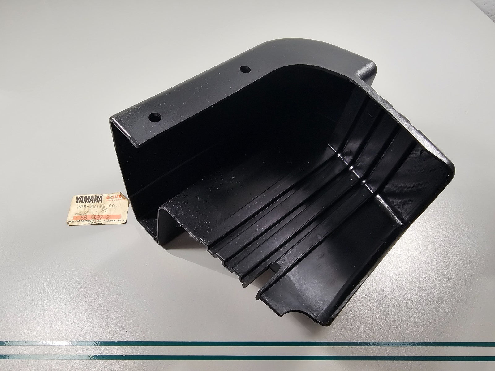 NEW OEM J38-78168-00-00 Yamaha Right Rear Bumper End Cap 0810