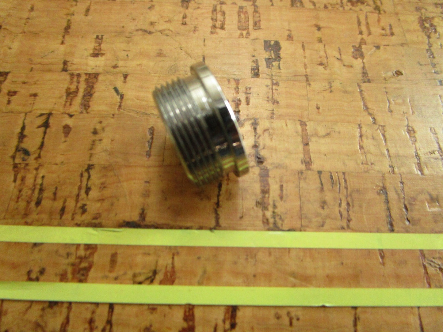 *NEW OEM*  0810 Volvo Penta Bushing 814640
