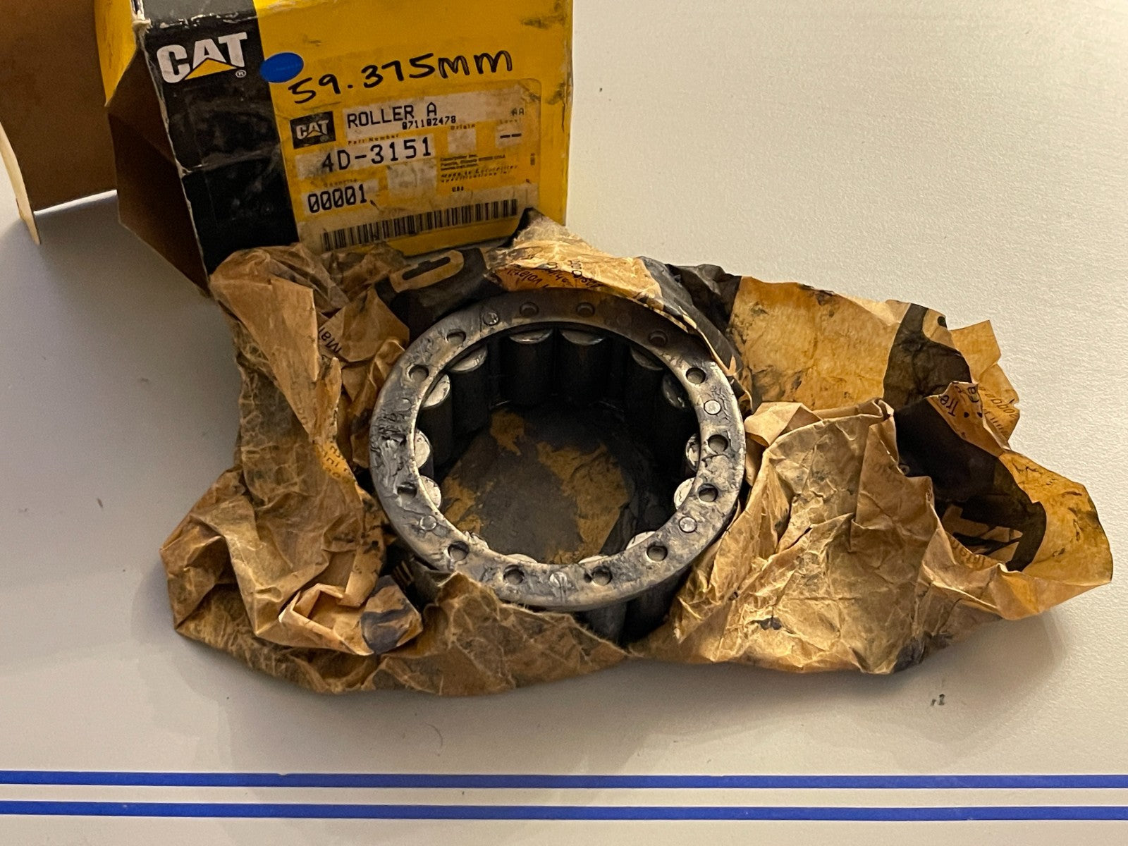 NEW OEM 4D-3151 CAT Caterpillar 59.375MM Roller Assembly 0720