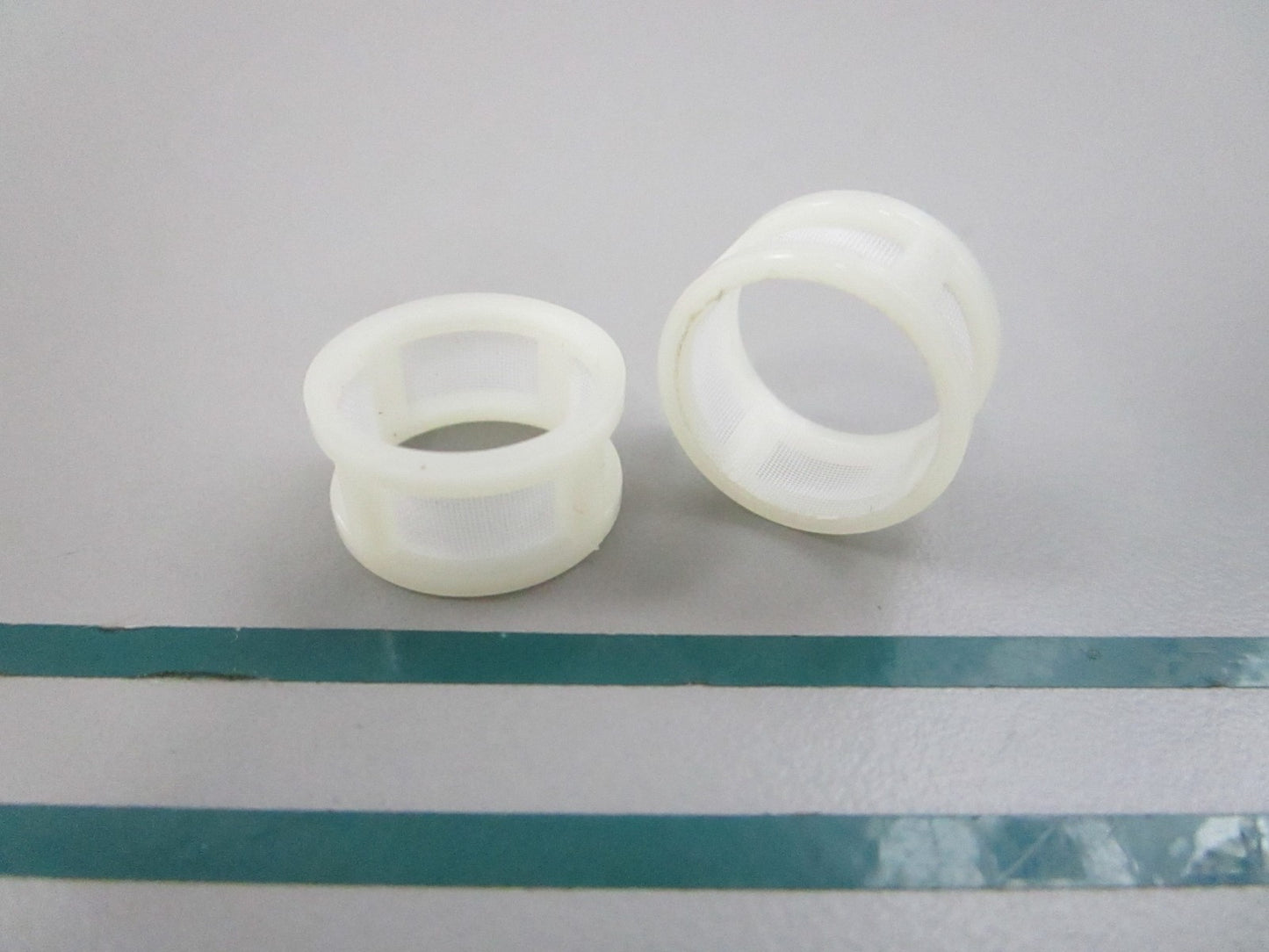 NEW OEM (LOT OF 2) 332365 0332365 OMC Johnson Evinrude Filter 0810
