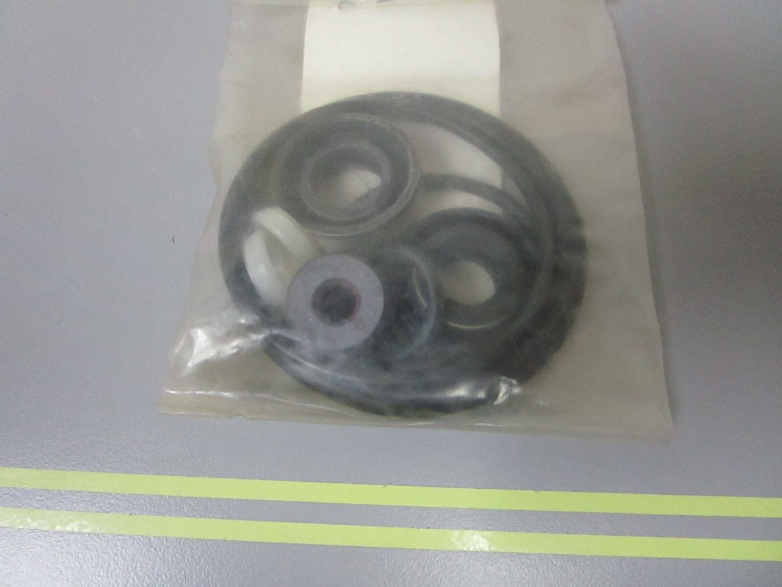 *NEW OEM* 0810 Mercury Quicksilver Seal Kit FK1062