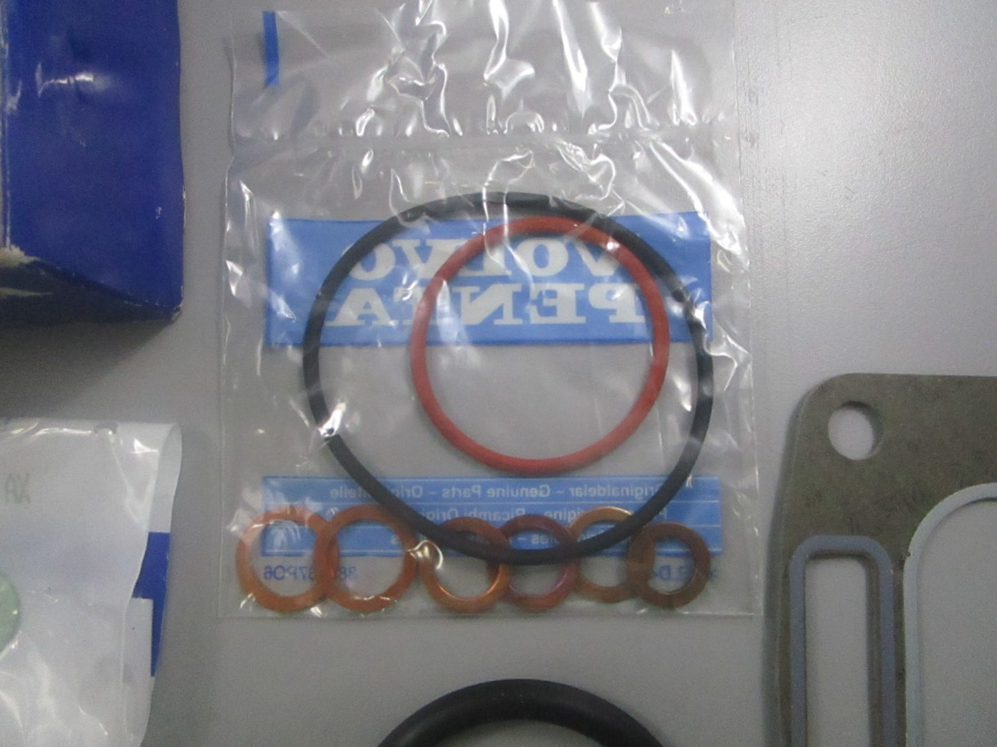 *NEW OEM* 0810 Volvo Penta Connecting Kit 876312