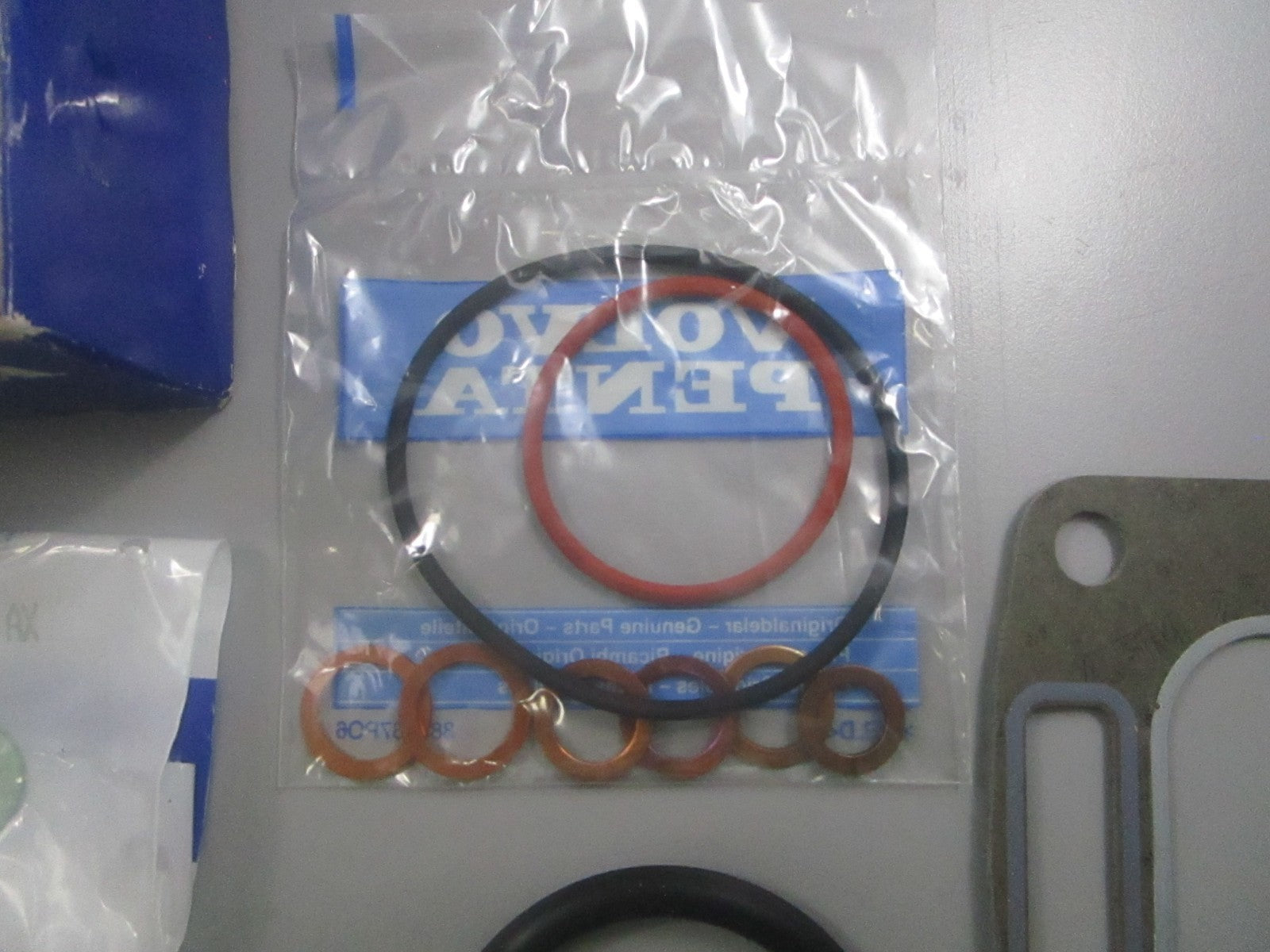 *NEW OEM* 0810 Volvo Penta Connecting Kit 876312