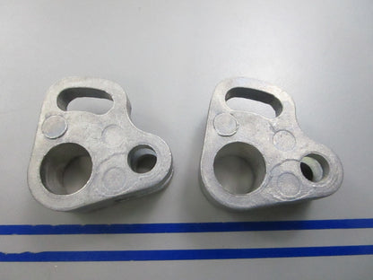 NEW OEM (LOT OF 2) 309747 0309747 OMC Johnson Evinrude 9.5hp Clevis 0810