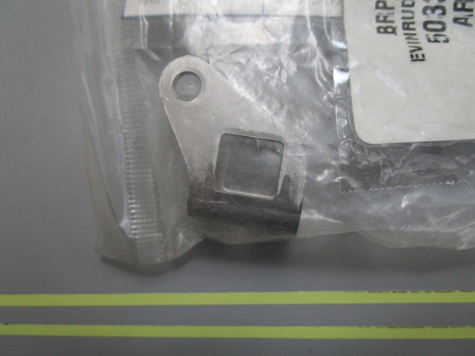 *NEW OEM* 0810 OMC Johnson Evinrude Clutch Rod Arm 5033394