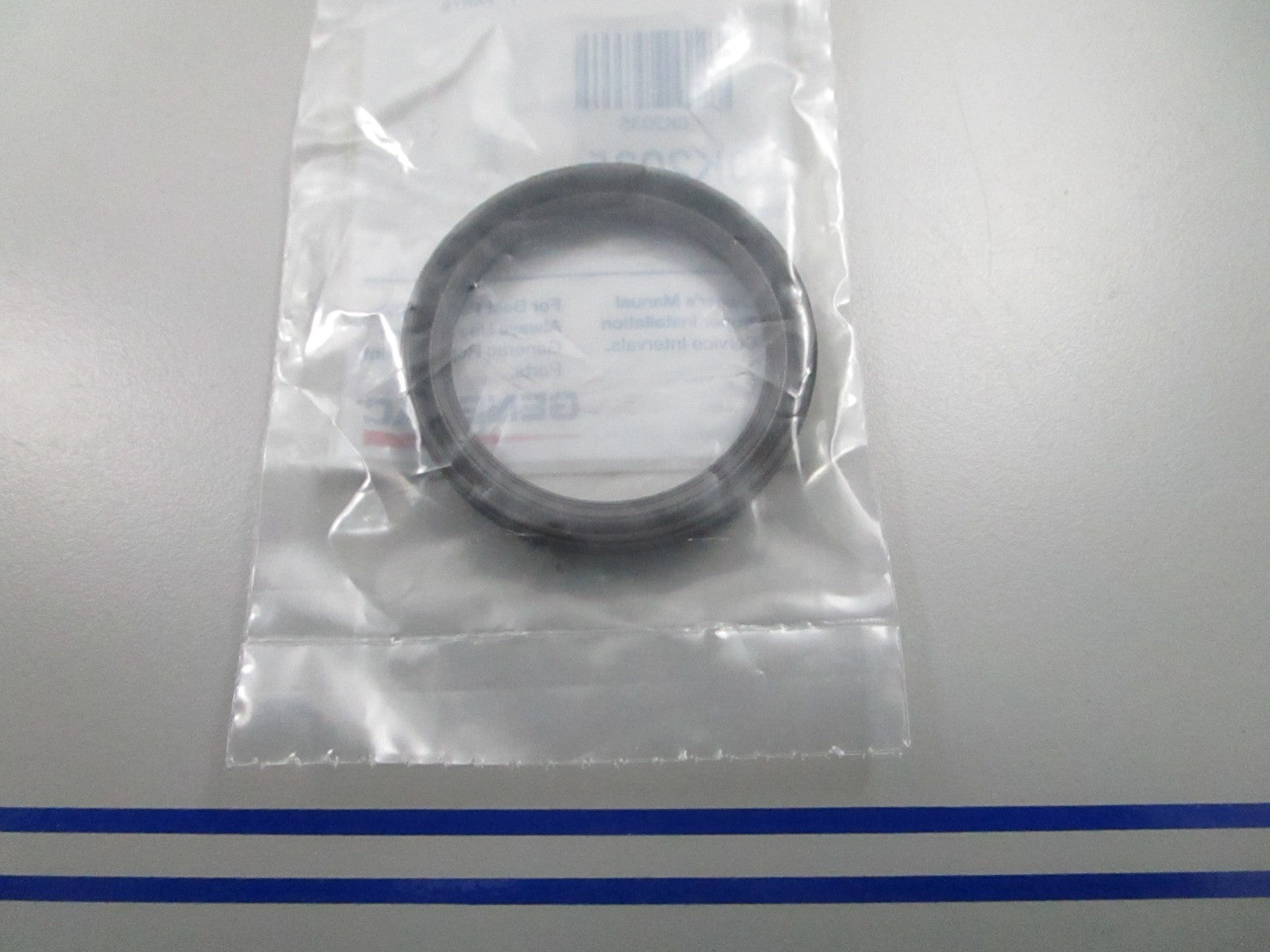 *NEW OEM* 0810 Generac Crankshaft Seal 760/990 Red 0K2035