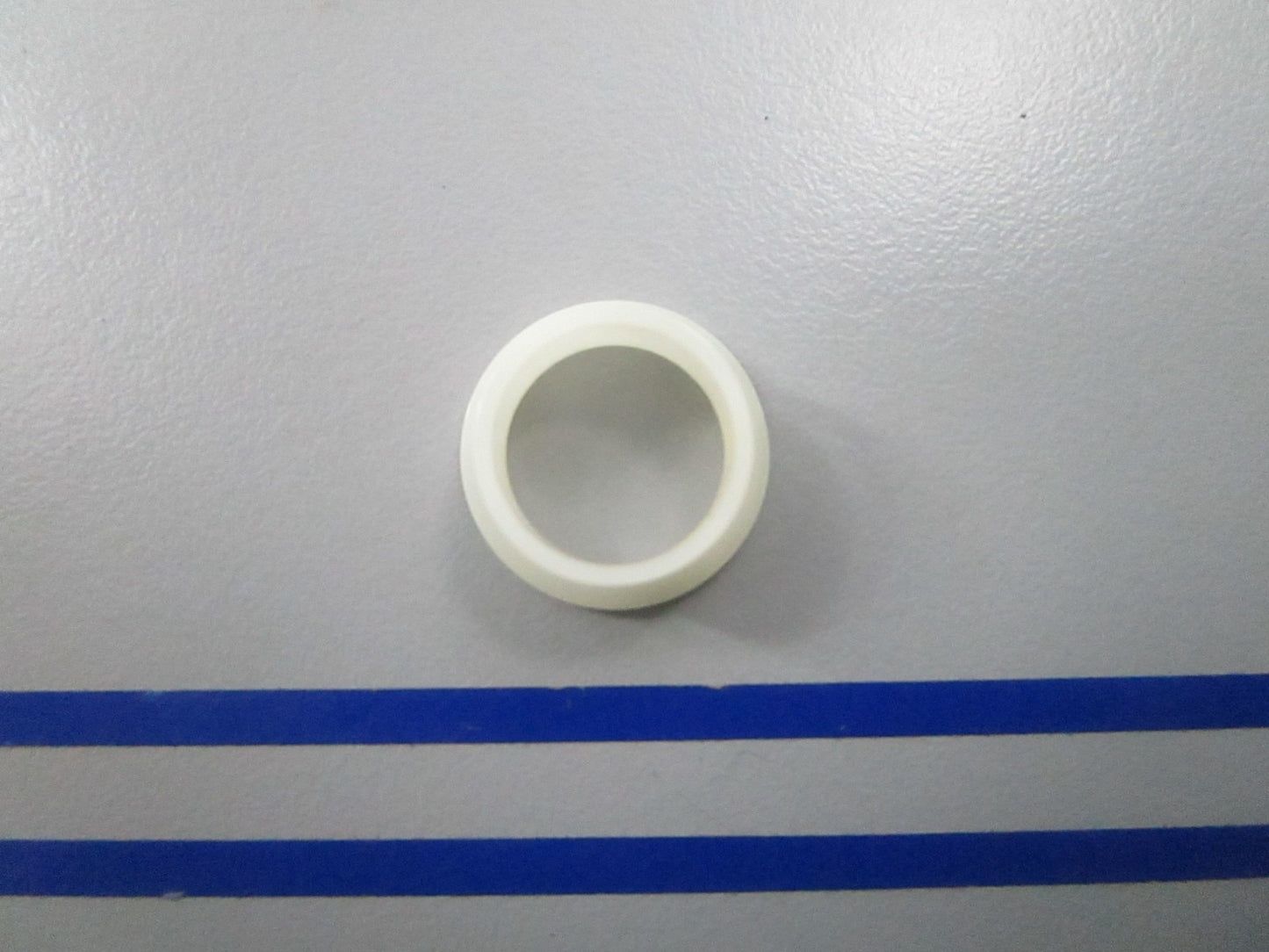 NEW OEM 311259 0311259 OMC Johnson Evinrude Bushing 0810