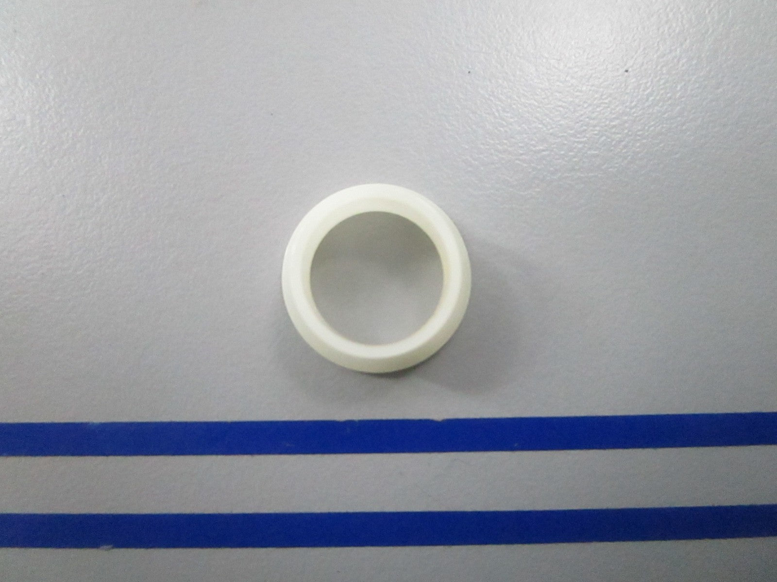 NEW OEM 311259 0311259 OMC Johnson Evinrude Bushing 0810