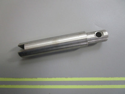 *NEW OEM* 0810 Volvo Penta Pump Shaft 827014