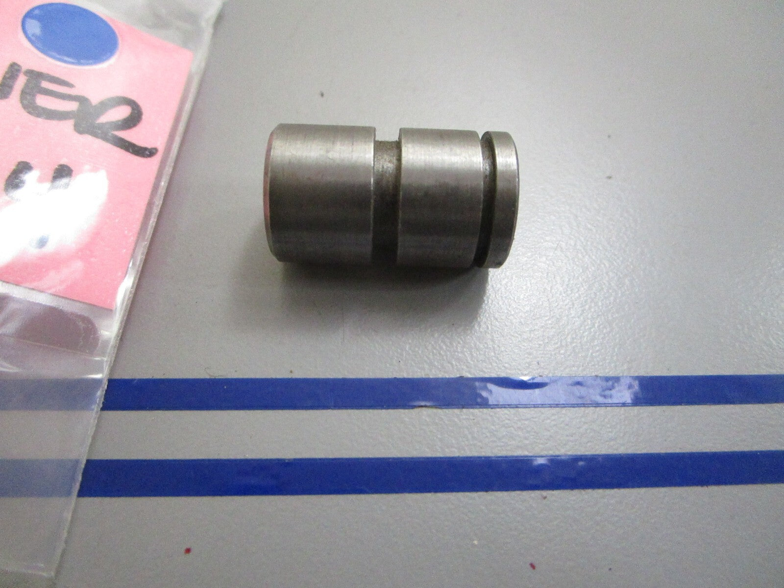 *NEW OEM* 0810 OMC Johnson Evinrude Retainer 909294 0909294