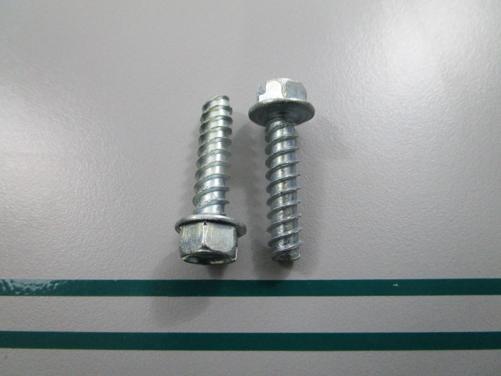 NEW OEM (LOT OF 2) 530092243 Poulan Screw 0810