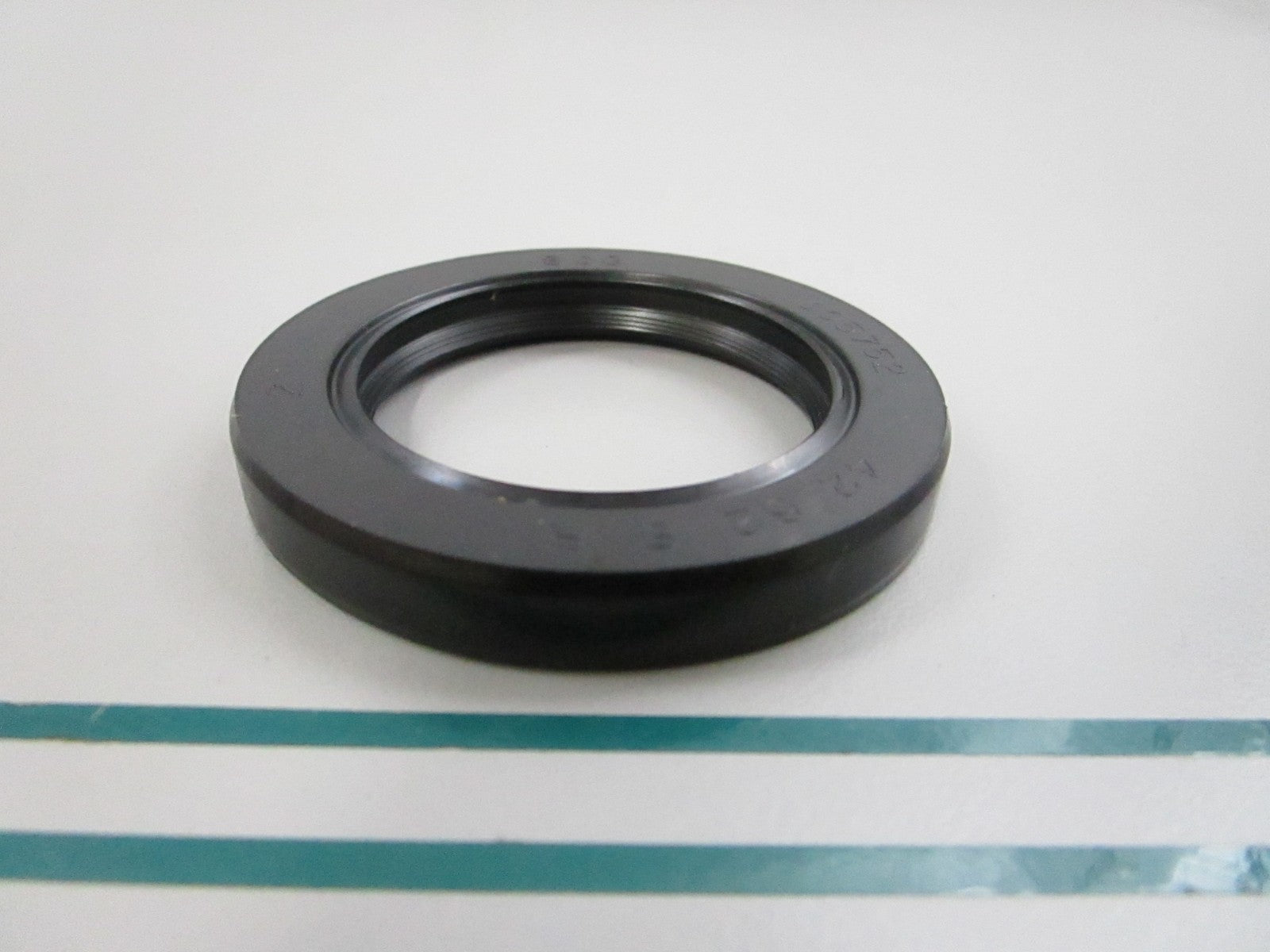 NEW LP1400-9403 For: LPM Total Source Oil Seal 0810
