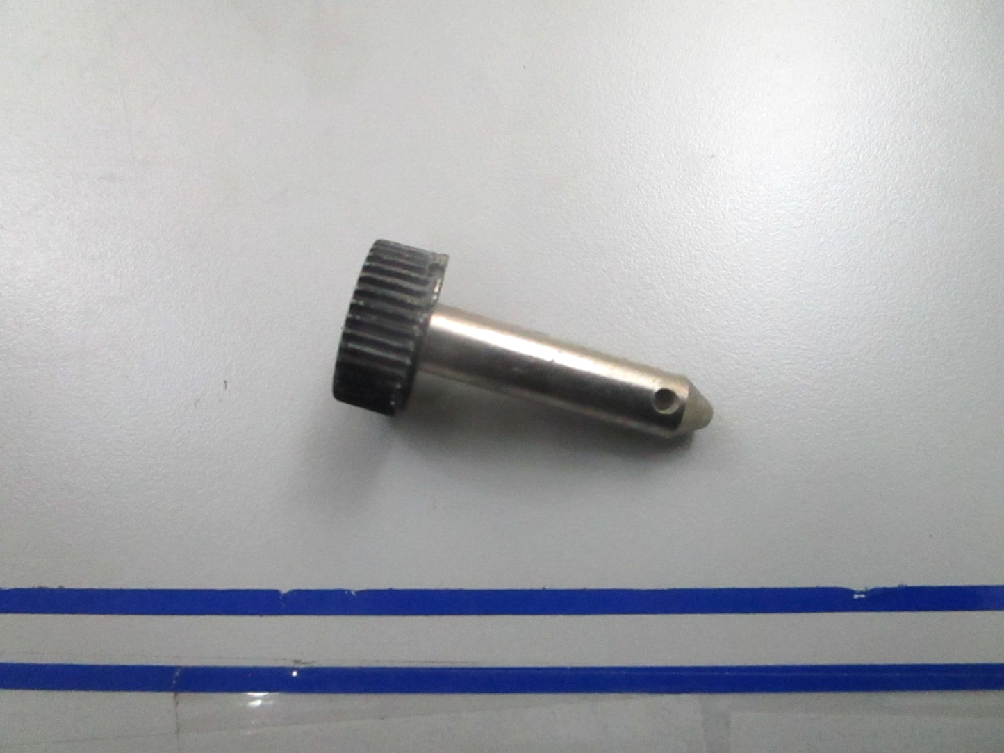 *NEW OEM* 0810 OMC Johnson Evinrude Knob & Lock 377472 0377472