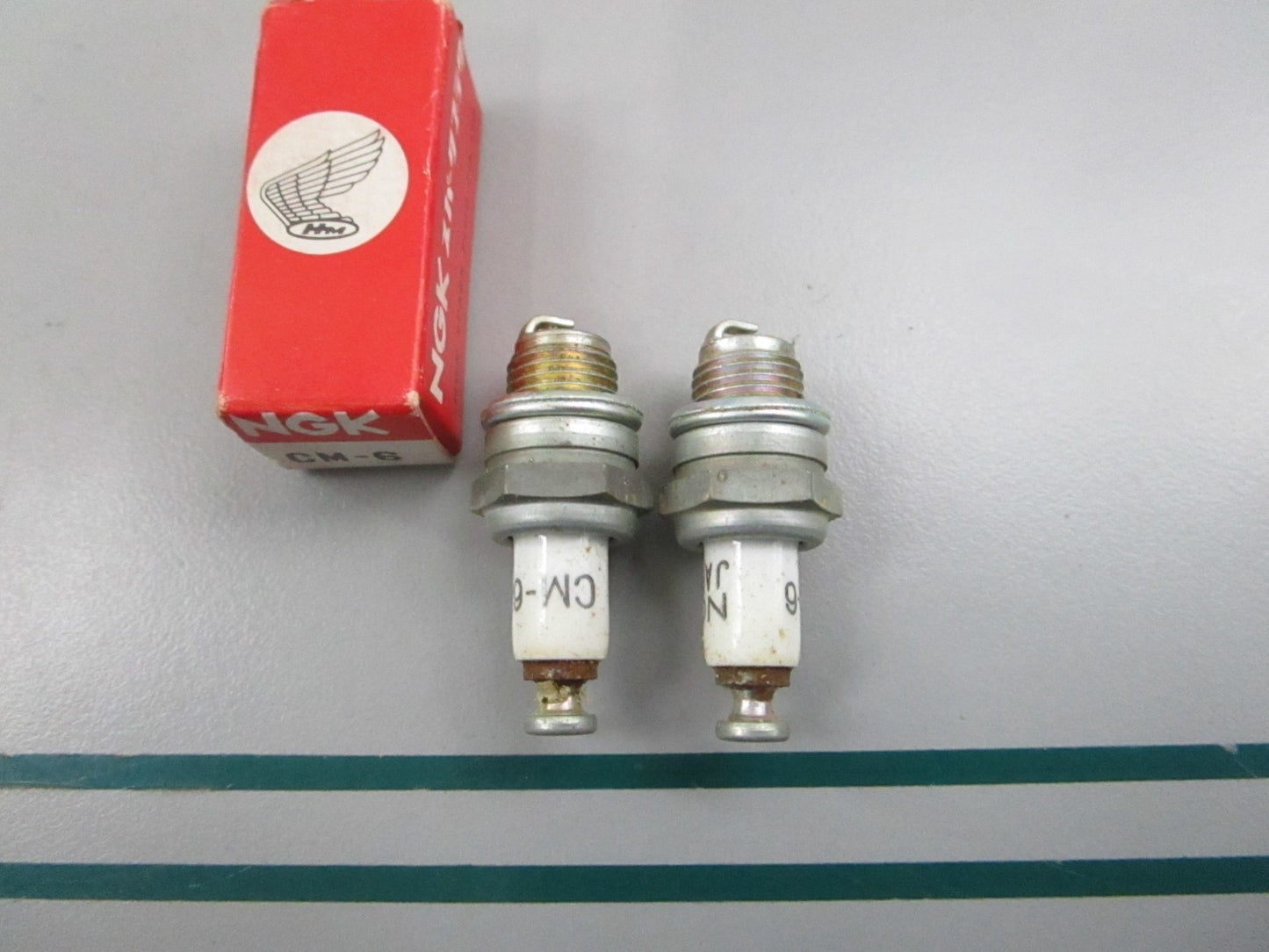 NEW OEM (LOT OF 2) 98052-56471 Honda Spark Plug 0810