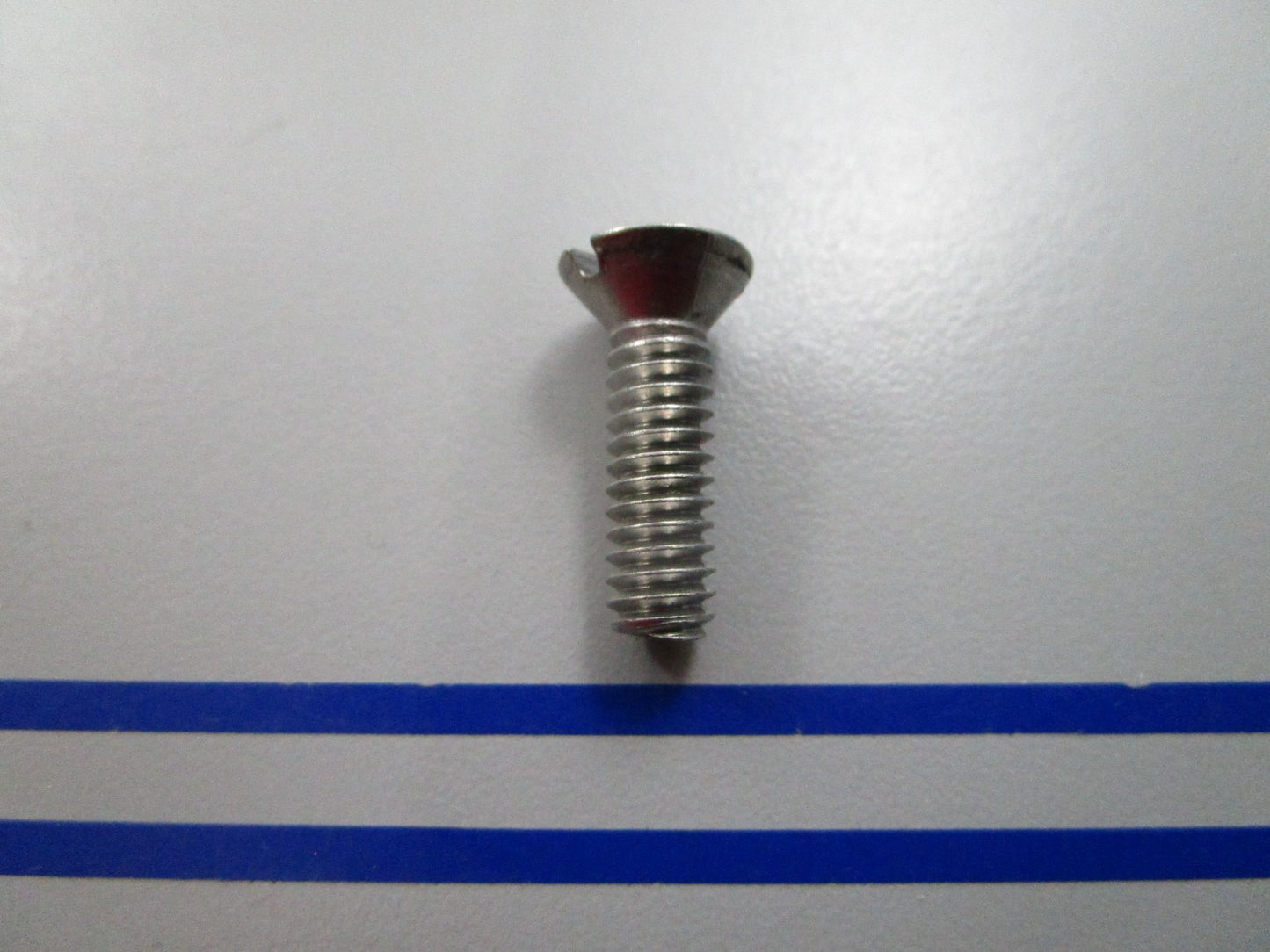 NEW OEM 312709 0312709 OMC Johnson Evinrude Screw 0810