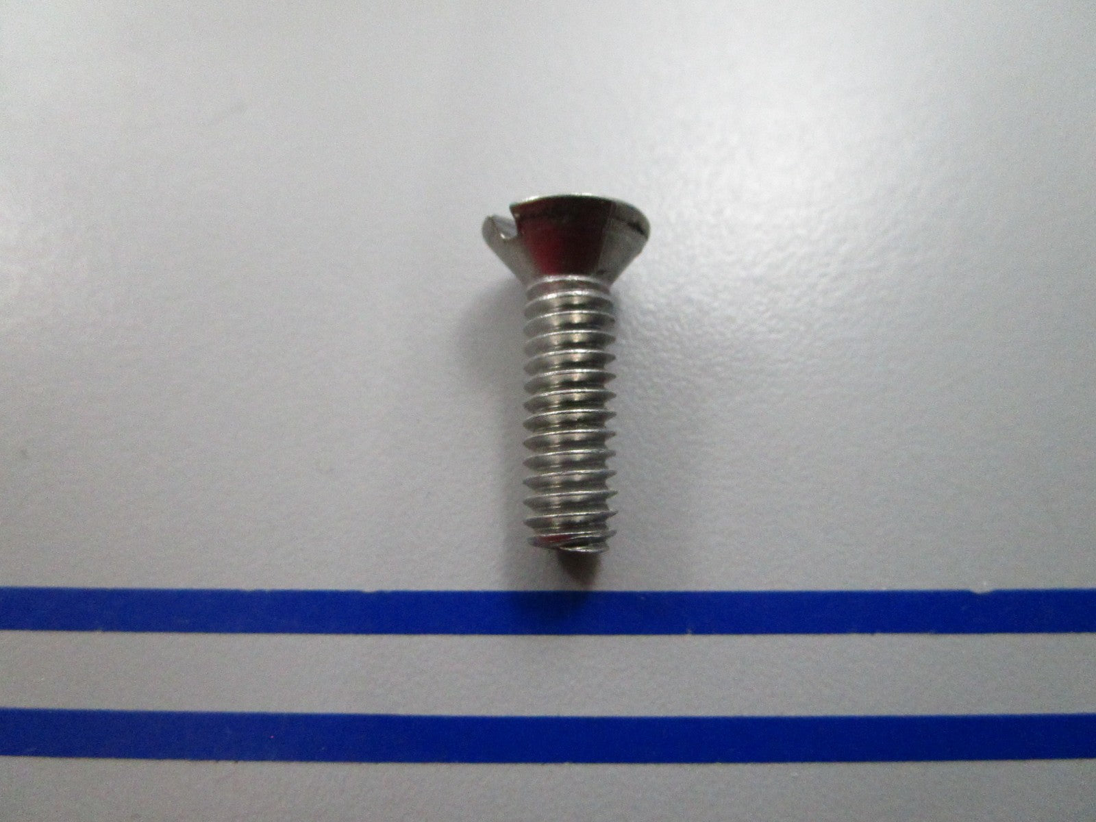 NEW OEM 312709 0312709 OMC Johnson Evinrude Screw 0810