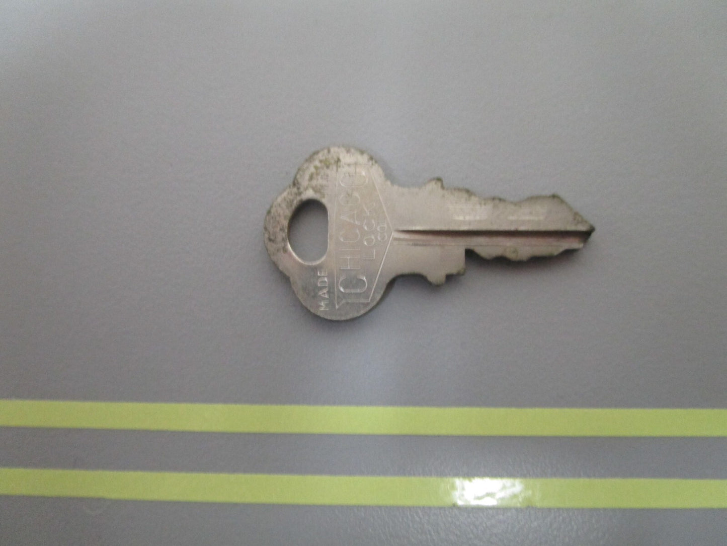 *NEW OEM* 0810 OMC Johnson Evinrude Ignition Key KF24 501539 0501539