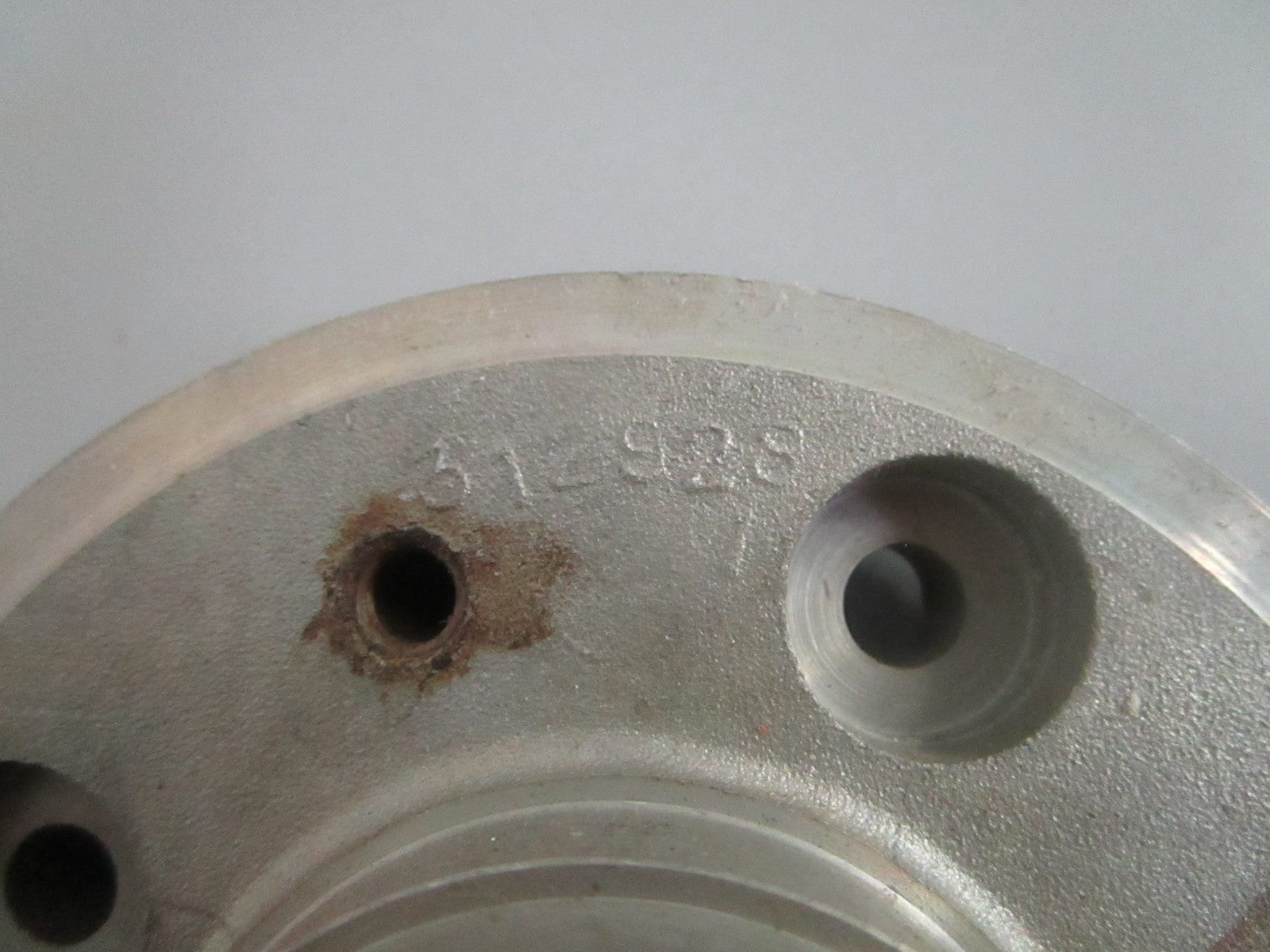 NEW OEM 381849 0381849 OMC Johnson Evinrude Shaft Drive Hub 0820