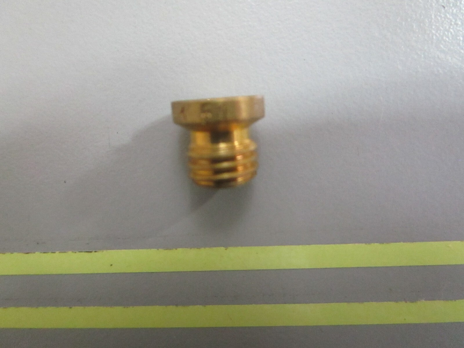 *NEW OEM* 0820 OMC Johnson Evinrude Orifice Plug 319016 0319016