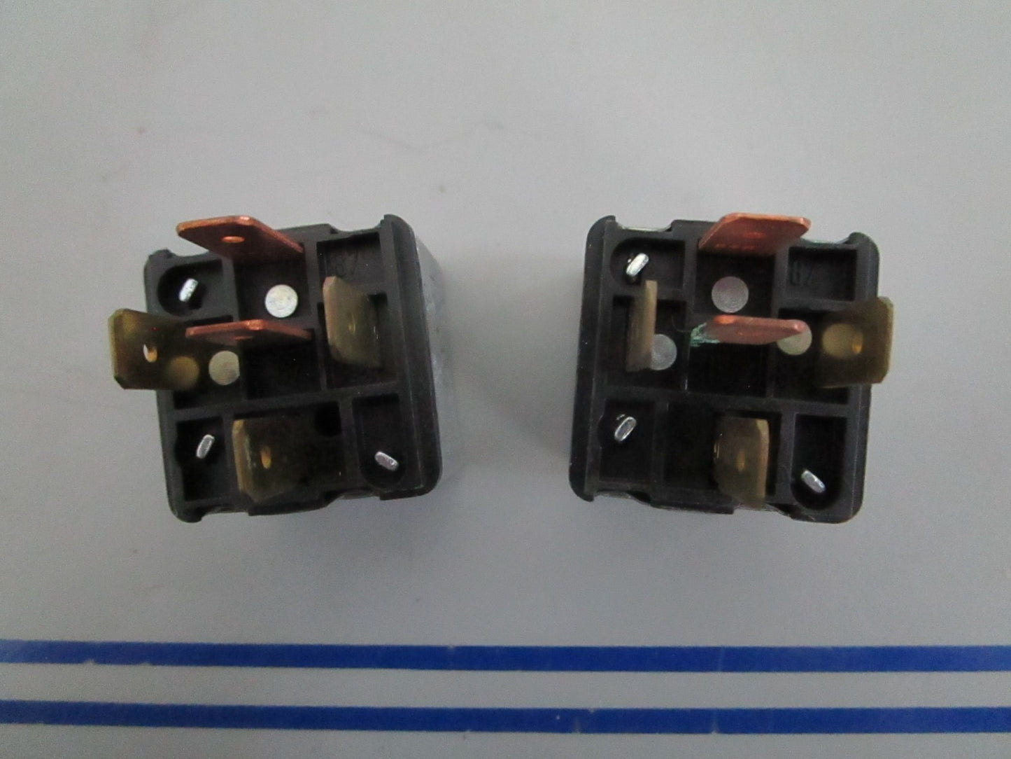 *NEW OEM* (LOT OF 2) 0820 Volvo Penta Relay 1501833