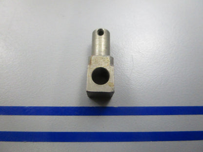 NEW OEM 303702 0303702 OMC Johnson Evinrude Connector 0810
