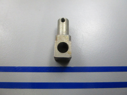 NEW OEM 303702 0303702 OMC Johnson Evinrude Connector 0810
