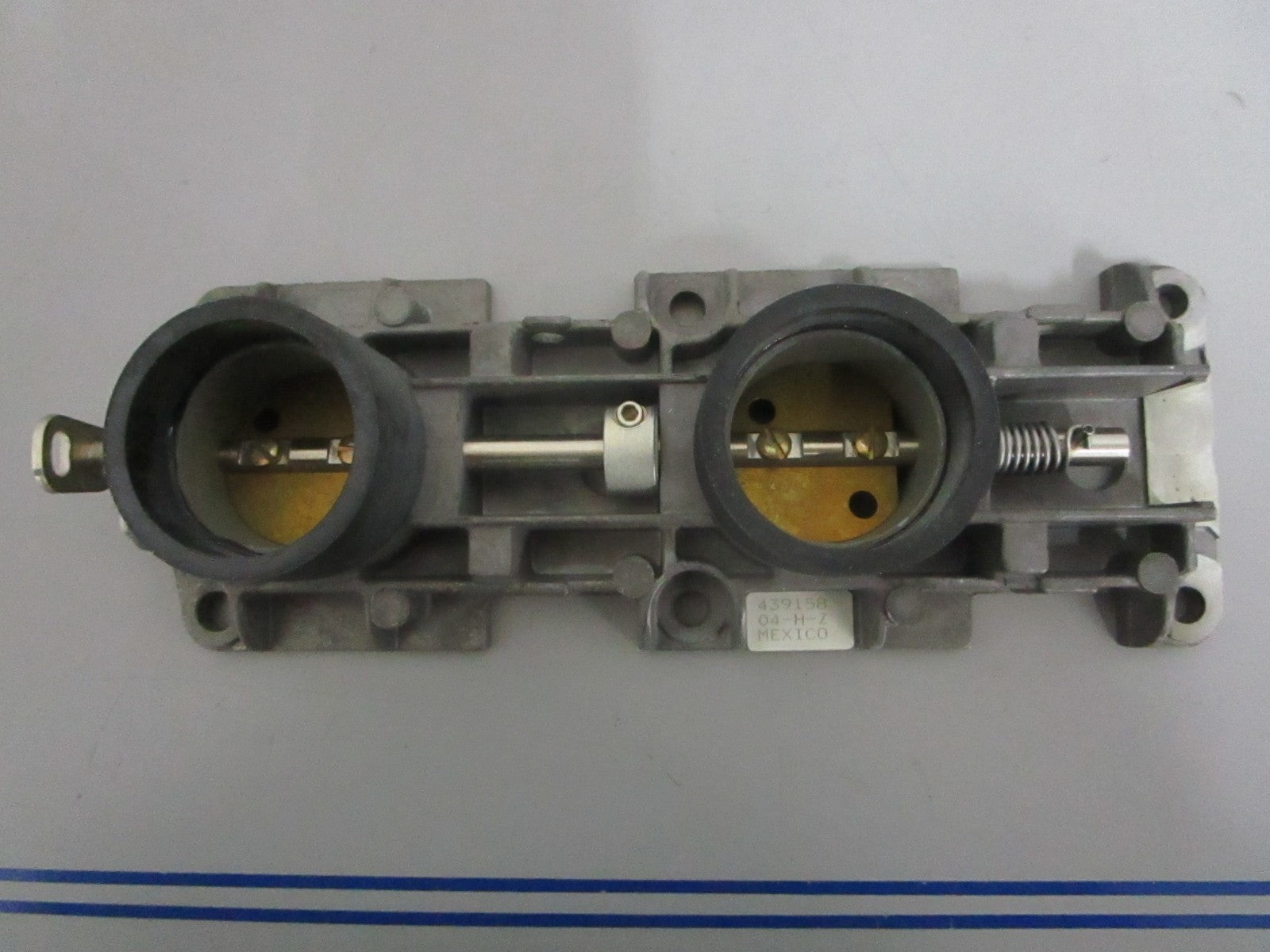 NEW OEM 439158 0439158 OMC Johnson Evinrude Throttle Body Assy 0820